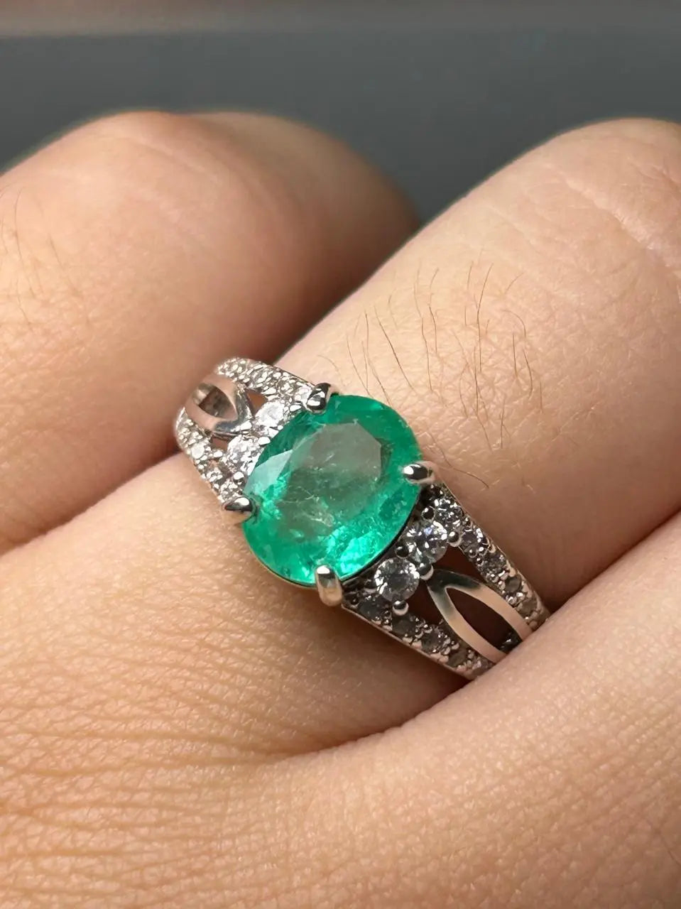 ANILLO LEY 925 DISEÑO GRUESO, OVALO Mirano