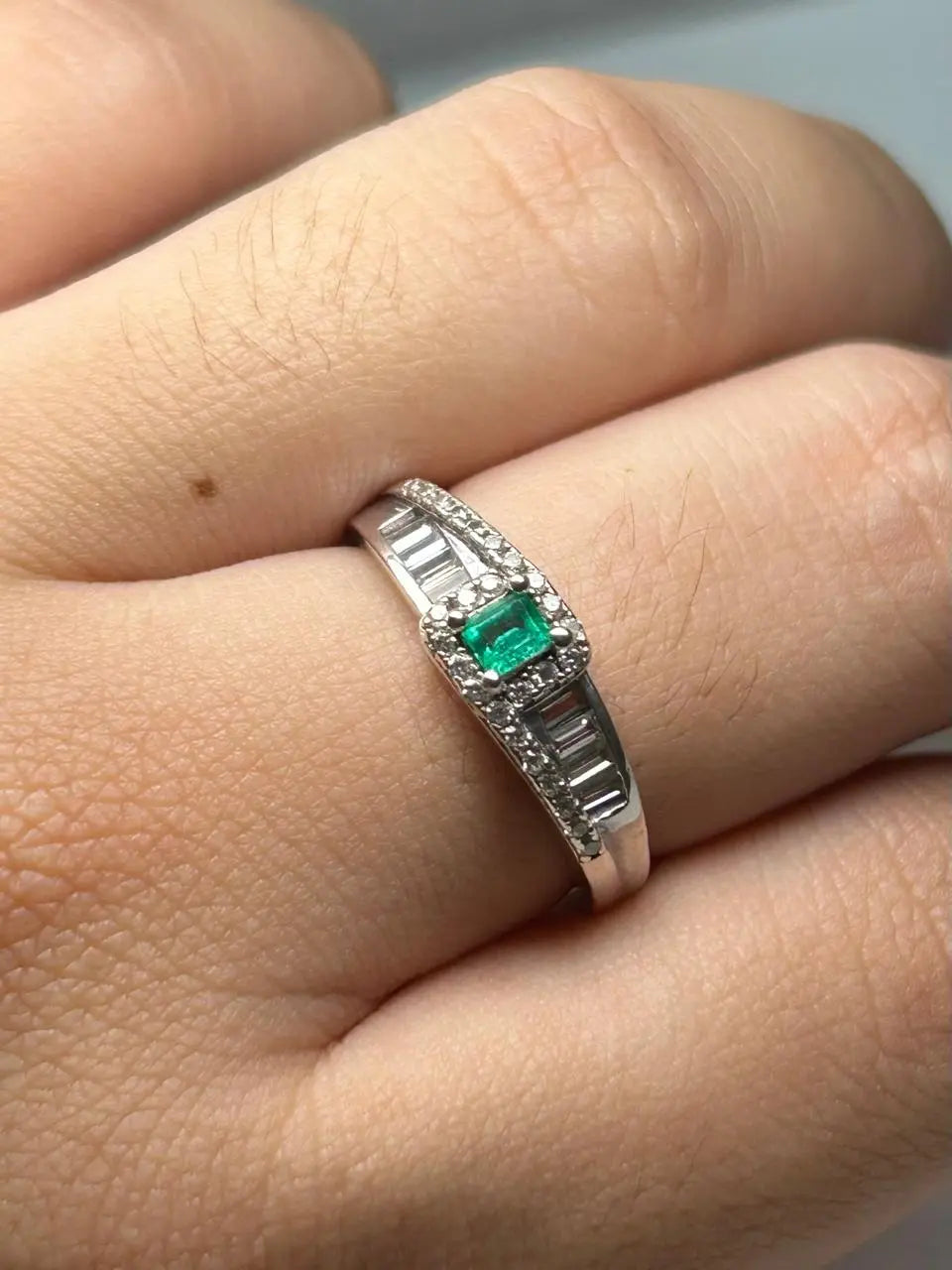 ANIILLO PLATA LEY 925 DISEÑO CUADRADO CON BRILLO AL CARRE Mirano