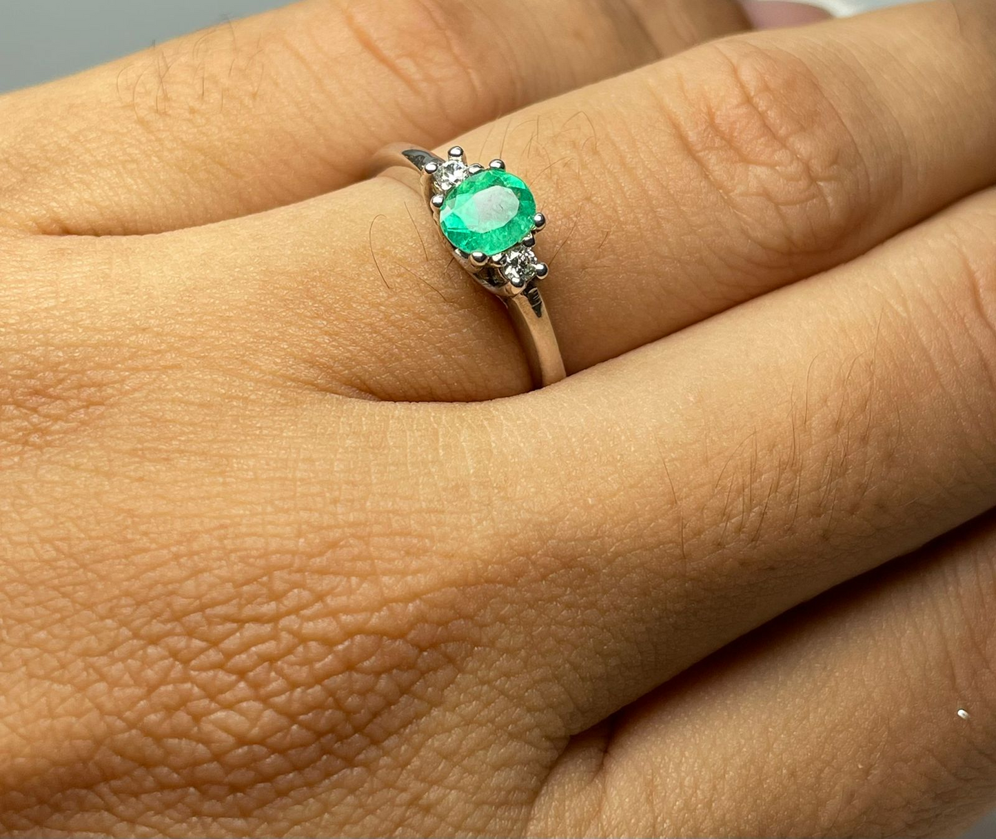 ANILLO PLATA LEY 925 DISEÑO DULCE OVALO Mirano