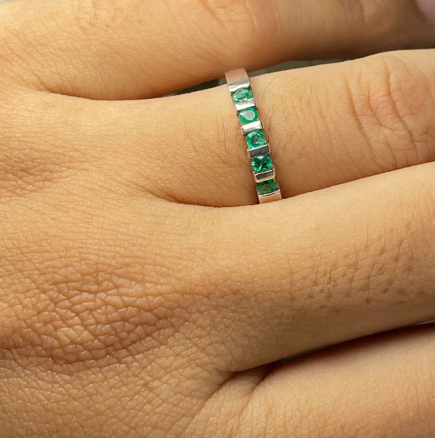 ANILLO LEY 925 DISEÑO BANDA 5 PIEDRAS Mirano