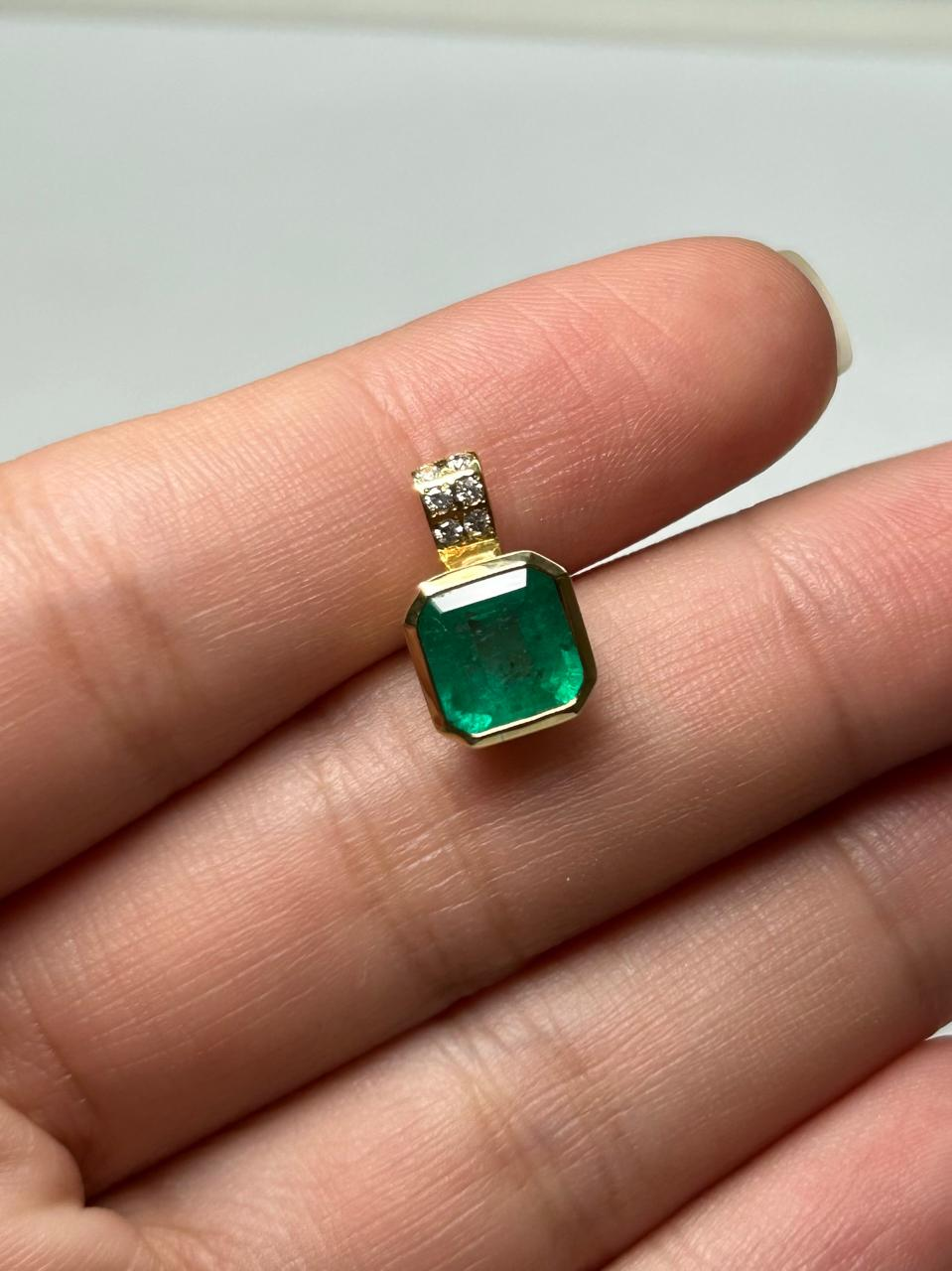 DIJE ORO 18 KTES COLGANTE AL BISEL CON DIAMANTES Mirano