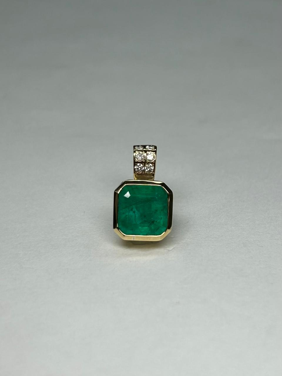DIJE ORO 18 KTES COLGANTE AL BISEL CON DIAMANTES Mirano