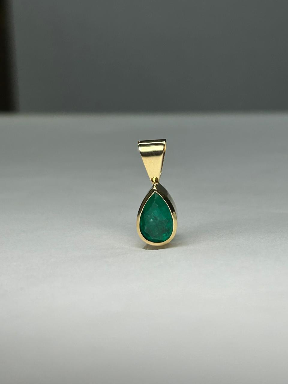 DIJE ORO 18KTES SOLITARIO COLGANTE AL BISEL Mirano