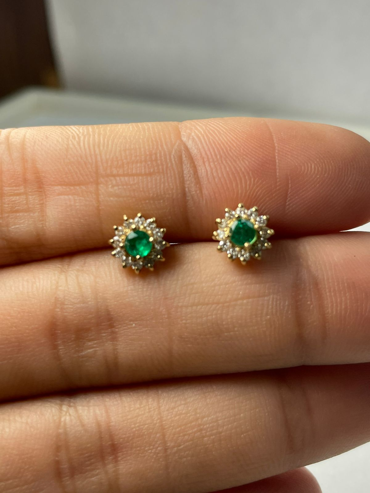 ARETES ORO 18 KTE DISEÑO MARQUESA CON DIAMANTES Mirano