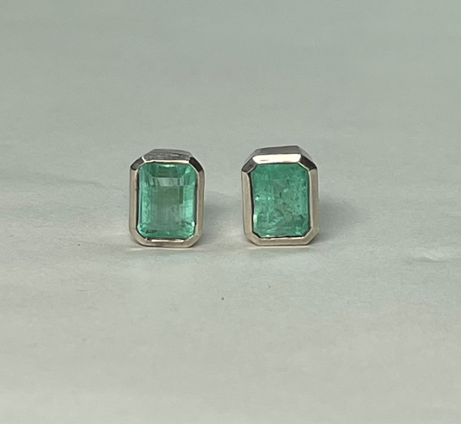 ARETES EN PLATA LEY 925 CUADRADO BISEL Mirano
