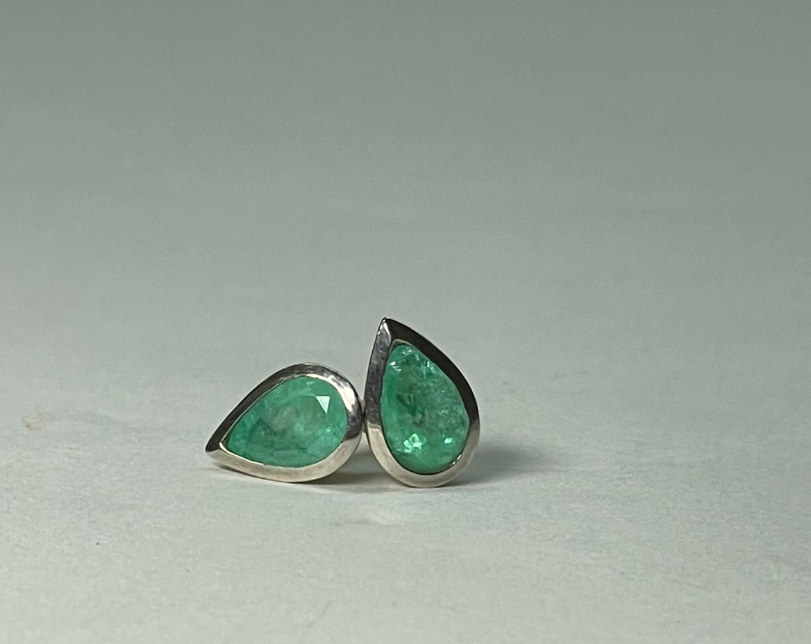 ARETES EN PLATA LEY 925 LAGRIMA BISEL Mirano