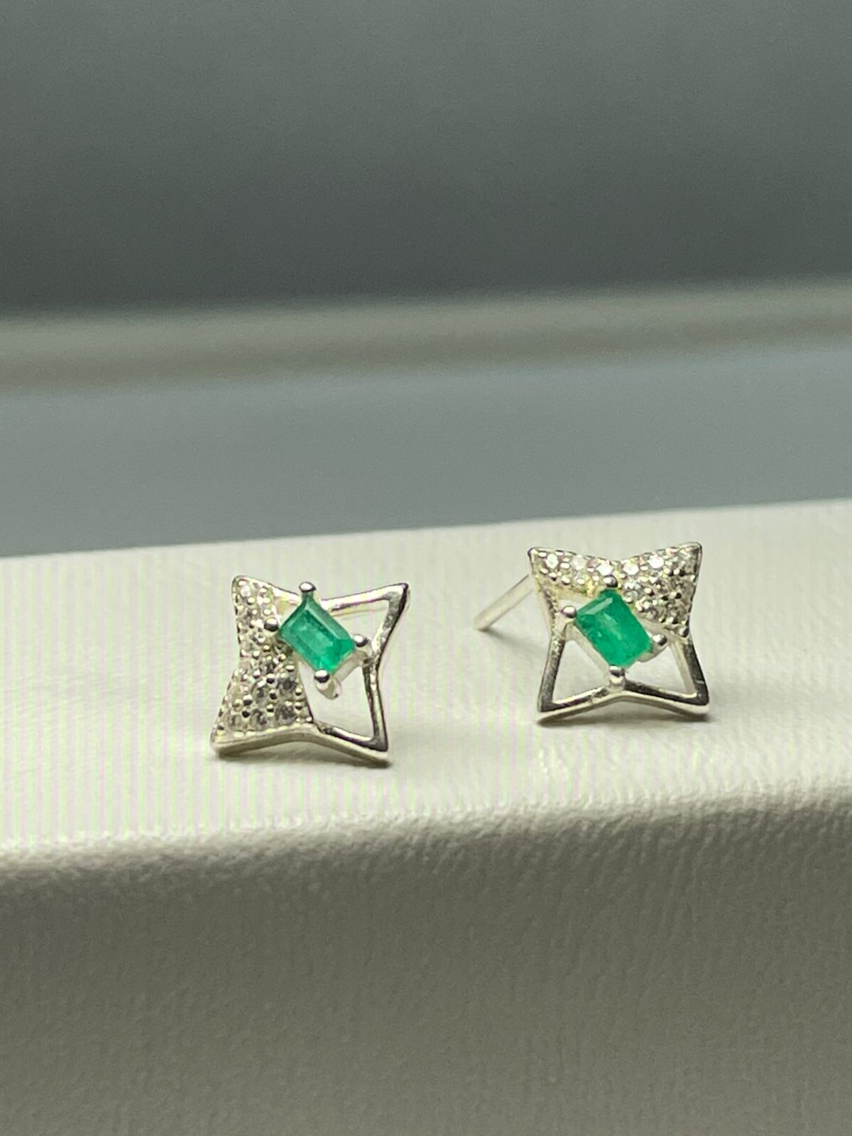 ARETES EN PLATA LEY 925  ESTRELLA Mirano