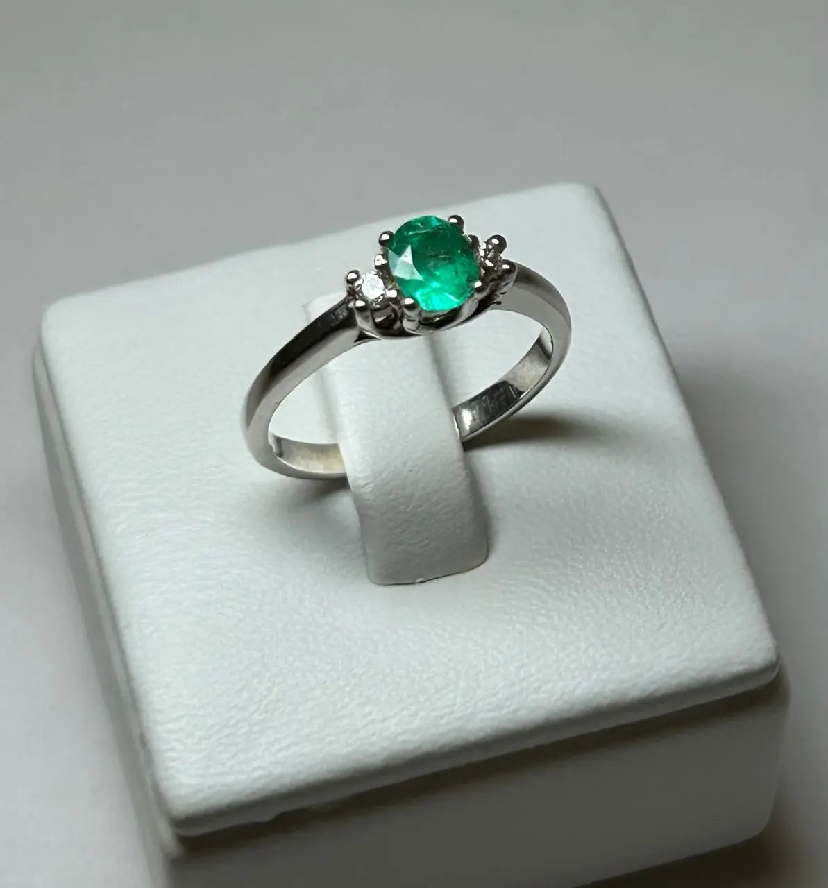 ANILLO PLATA LEY 925 DISEÑO DULCE OVALO Mirano