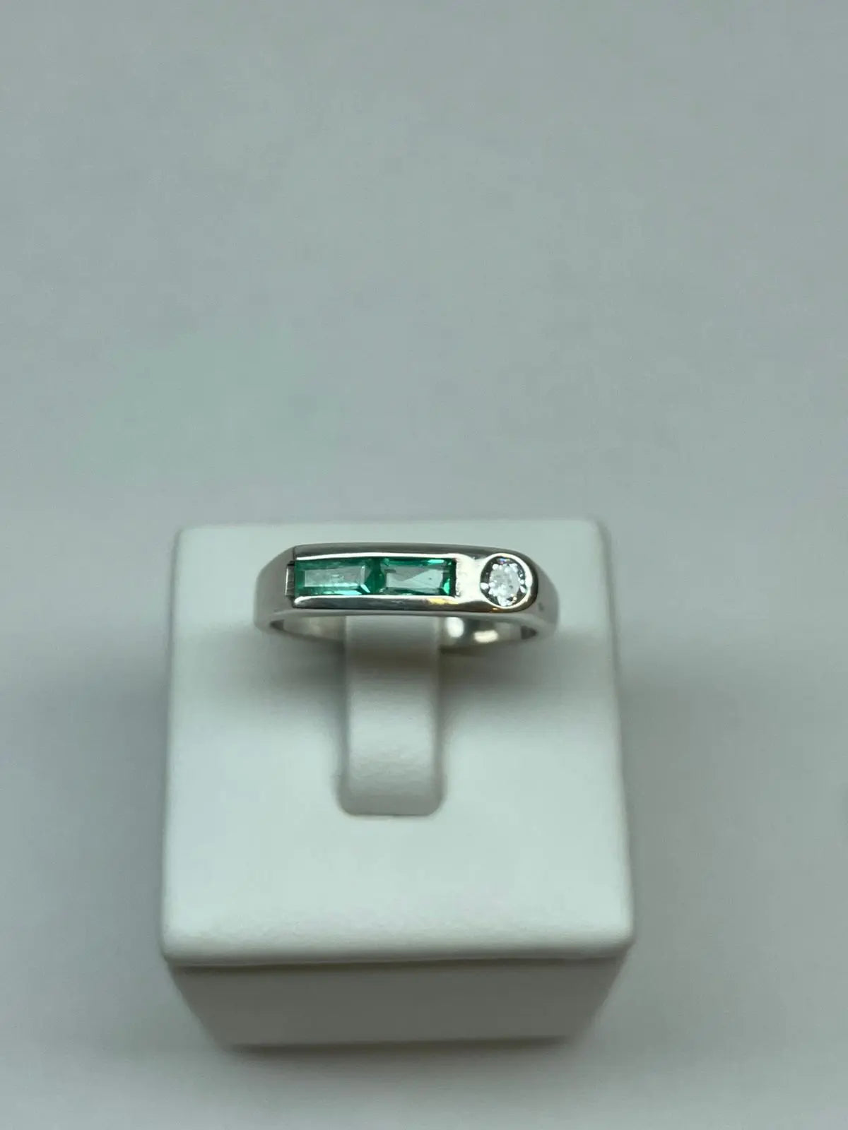 ANILLO LEY 925 DISEÑO BANDA 2 PIEDRAS AL BISEL Mirano