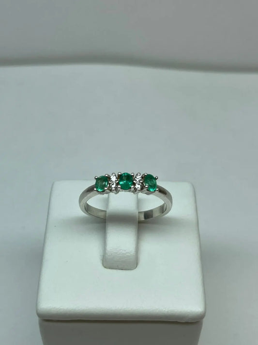 ANILLO LEY 925 DISEÑO BANDA 3 PIEDRAS Mirano