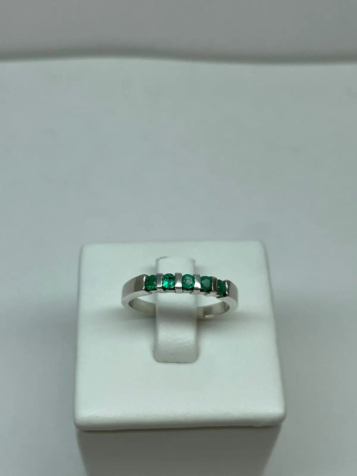 ANILLO LEY 925 DISEÑO BANDA 5 PIEDRAS Mirano
