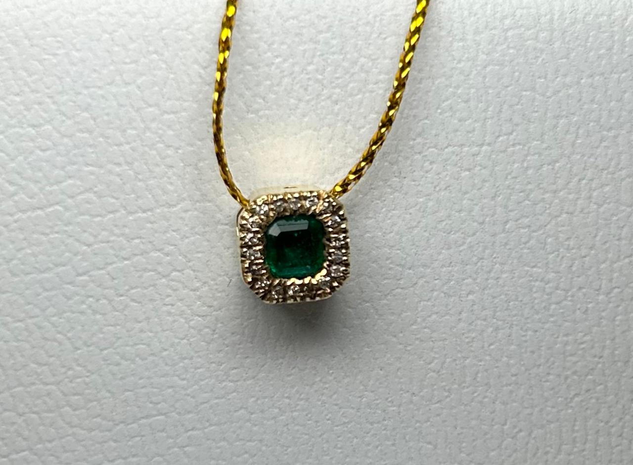 DIJE ORO 18 KTES CLOSTER PASANTE CON DIAMANTES Mirano