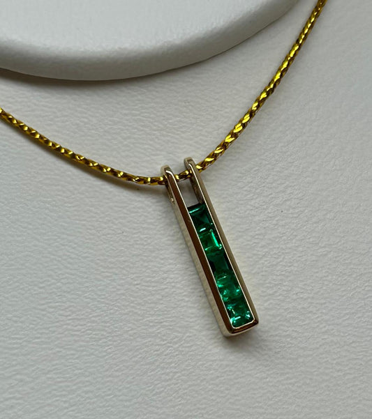 DIJE ORO 18 KTES CARRE PASANTE Mirano