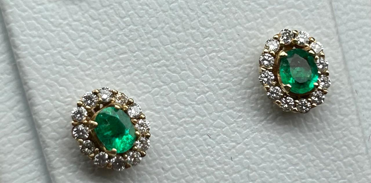 ARETES ORO 18 KTE DISEÑO REDONDO CON DIAMANTES DECORACION Mirano