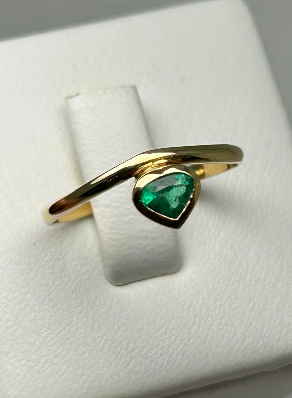 ANILLO ORO 18 KTE CORAZON BISEL
