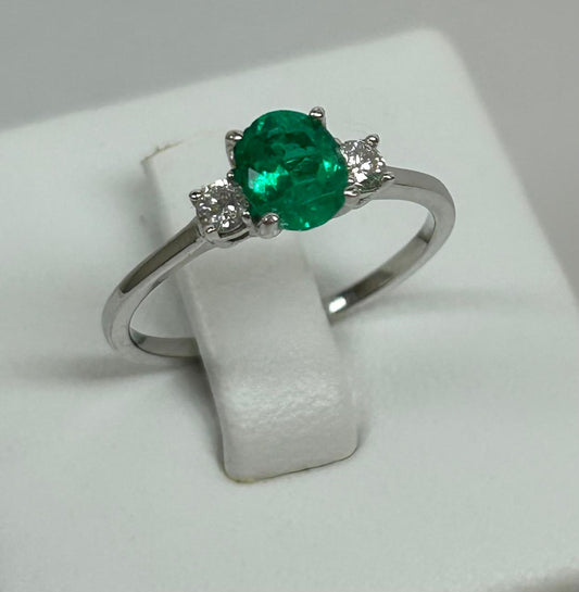 ANILLO ORO 18 KTE BLANCO DULCE Y DIAMANTES
