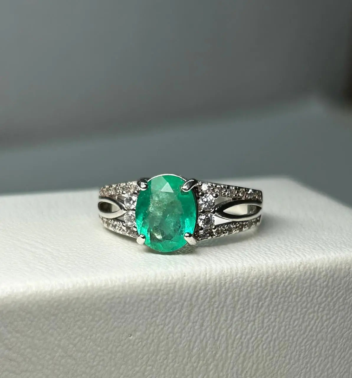 ANILLO LEY 925 DISEÑO GRUESO, OVALO Mirano