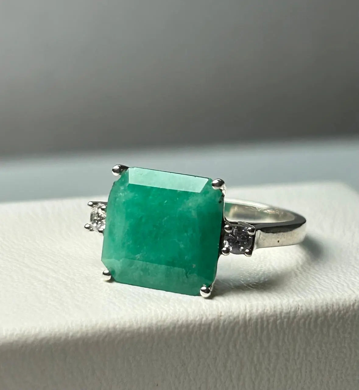 ANILLO LEY 925 DISEÑO CRUZADO SOLITARIO Mirano