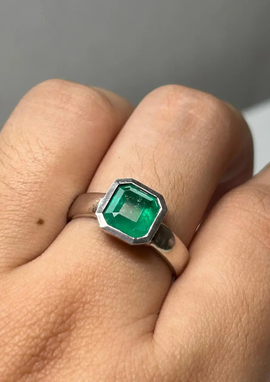 ANILLO LEY 925 DISEÑO AL BISEL SOLITARIO Mirano