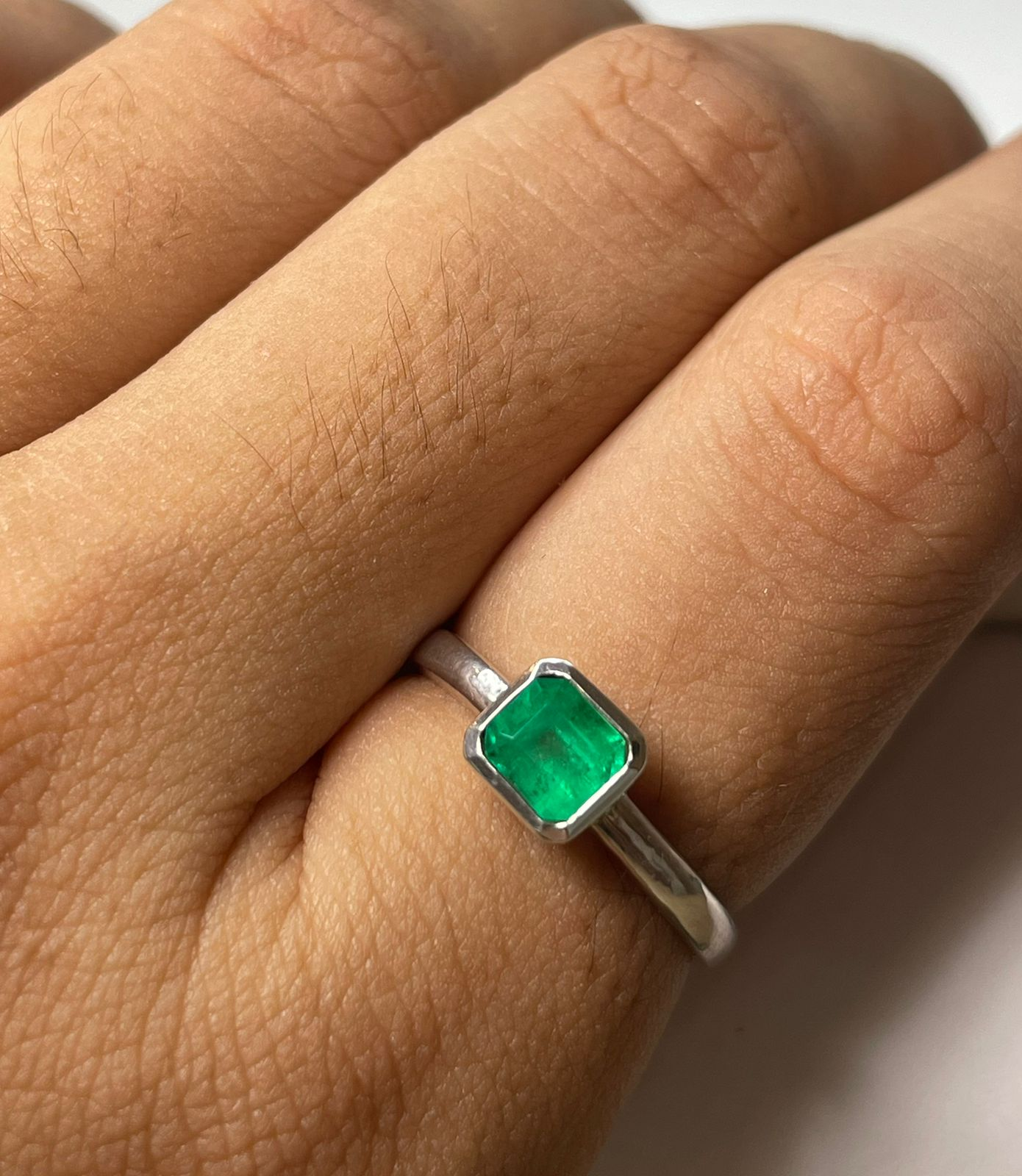 ANILLO PLATA LEY 925 DISEÑO BISEL SOLITARIO Mirano