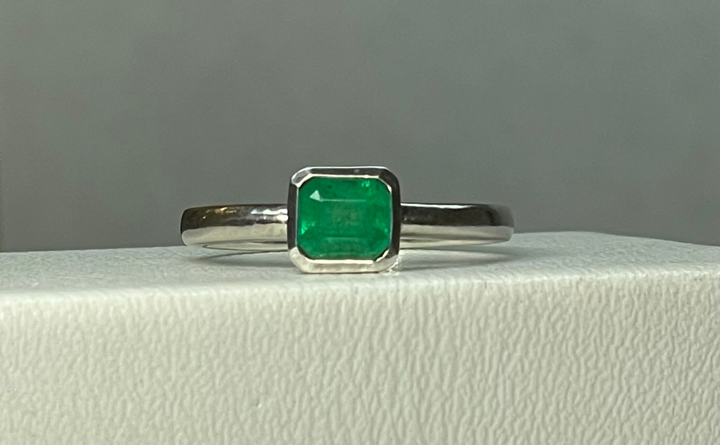 ANILLO PLATA LEY 925 DISEÑO BISEL SOLITARIO Mirano
