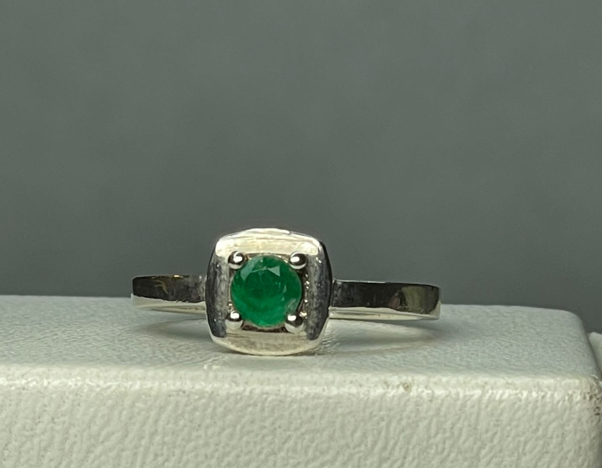 ANILLO EN PLATA LEY 950 DISEÑO  PLANO Mirano