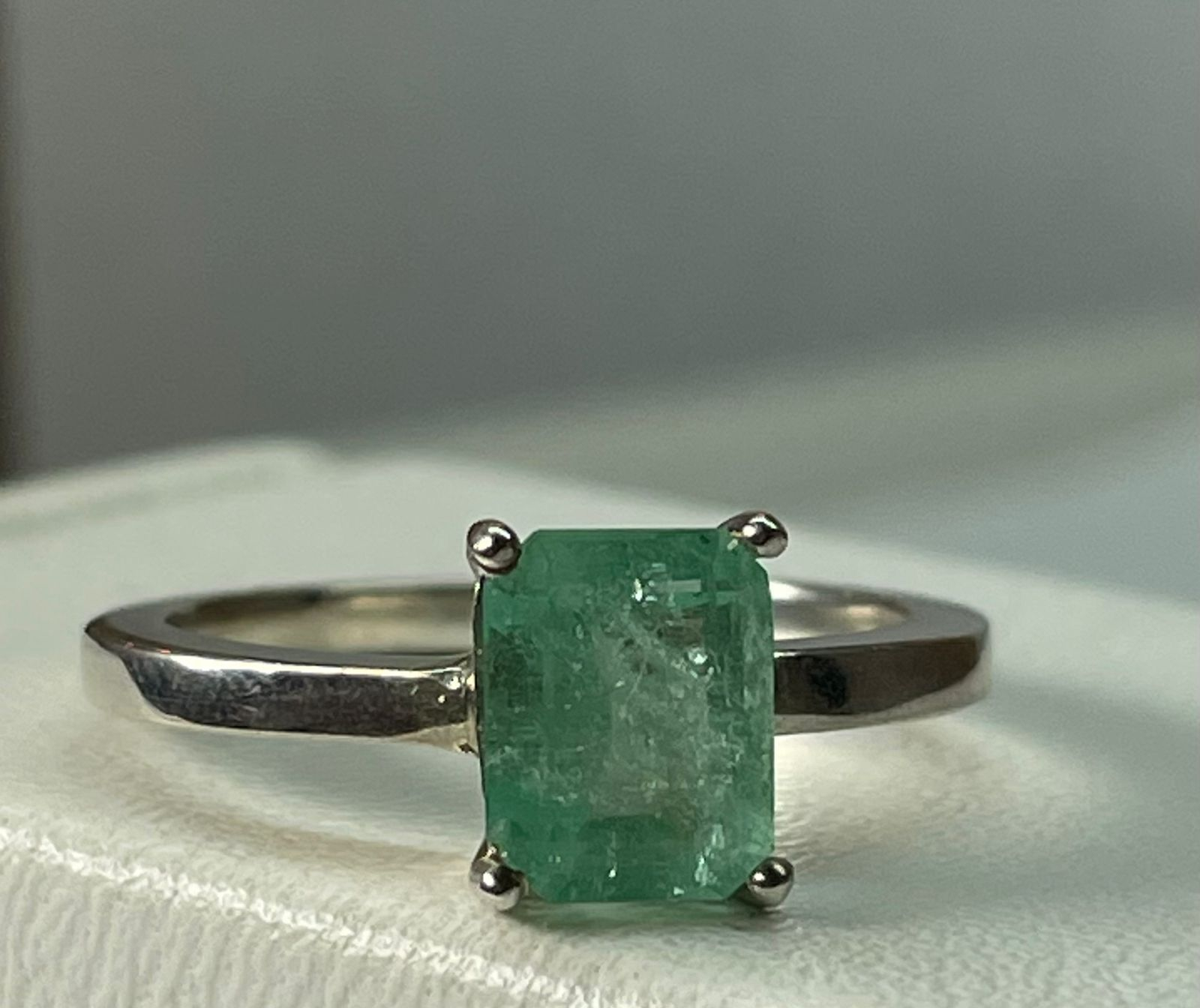 ANILLO EN PLATA LEY 925 SOLITARIO Mirano