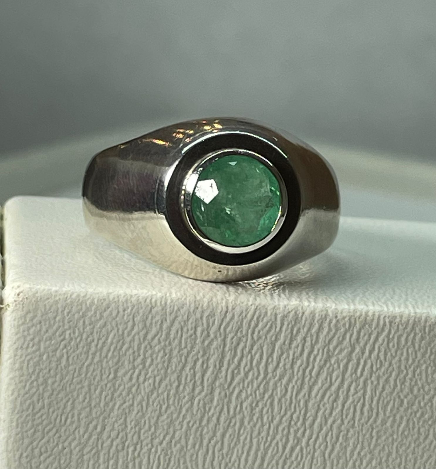 ANILLO EN PLATA LEY 925 SOLITARIO ALTO Mirano