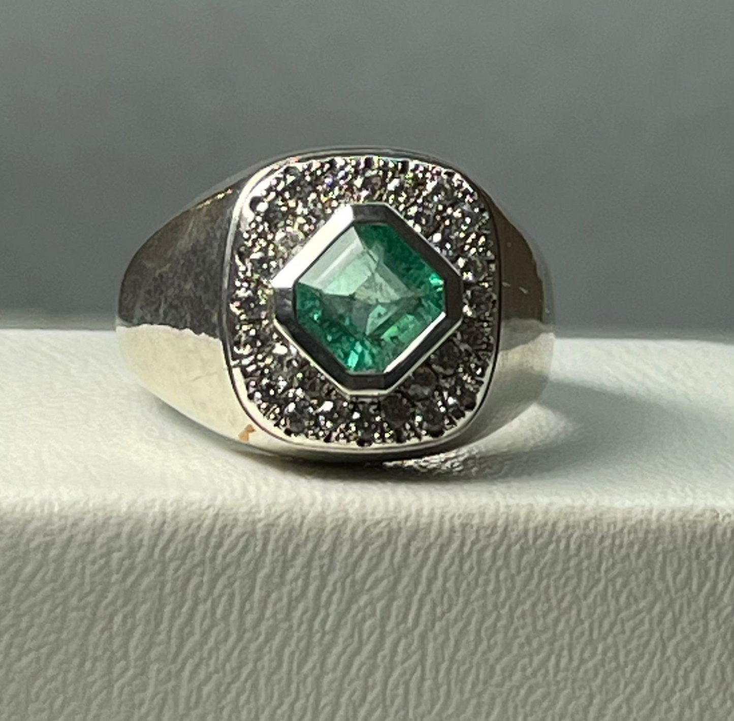 ANILLO EN PLATA LEY 925 DISEÑO PLANO Mirano