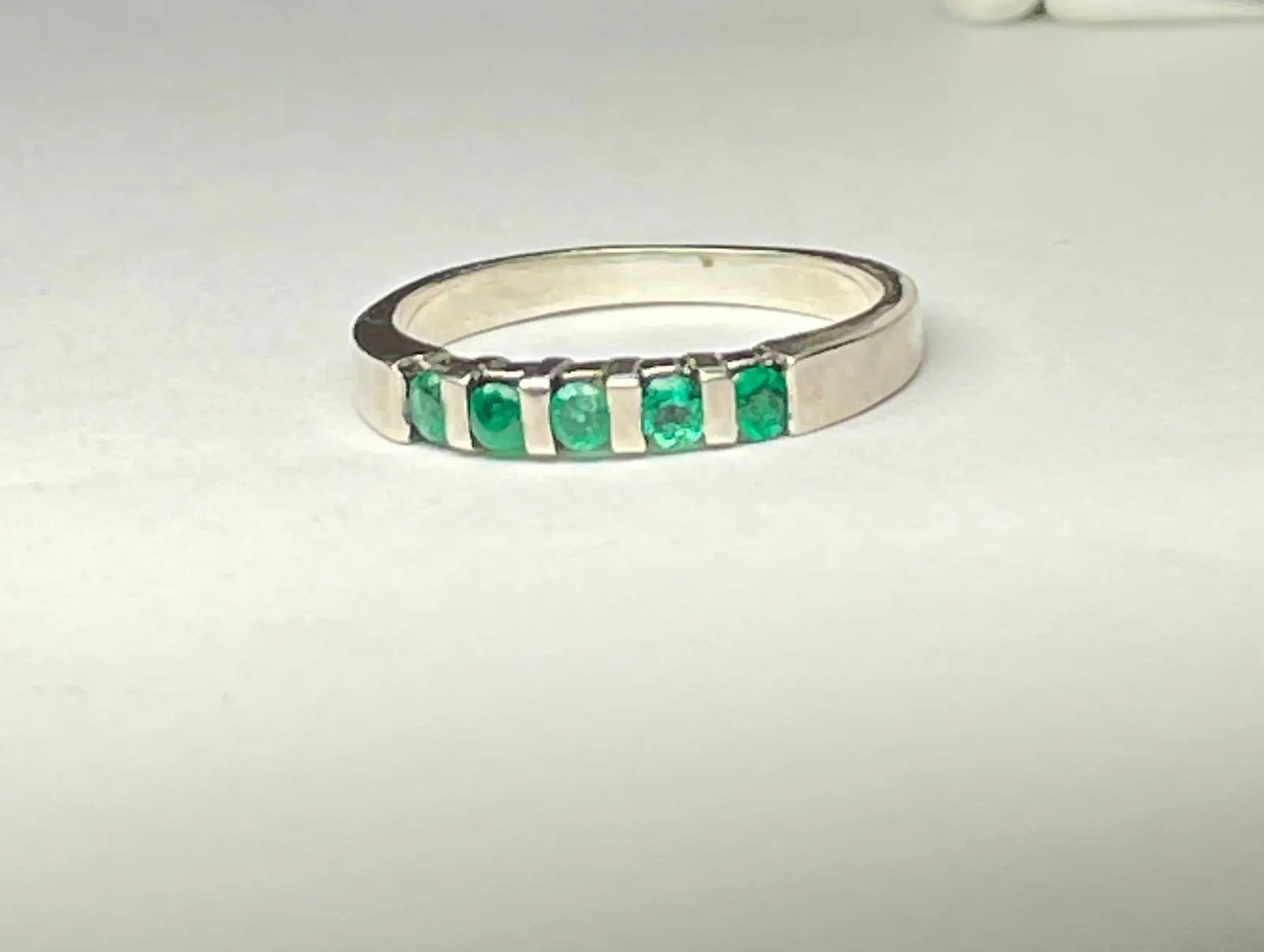 ANILLO LEY 925 DISEÑO BANDA 5 PIEDRAS Mirano